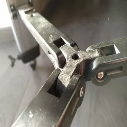 Telescope tripod joint