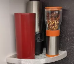 Corner shelf
