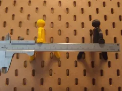 Pegboard magnetic keyholder man