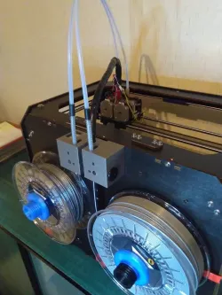 Quad-sensor filament guide