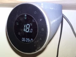 Support Thermostat sous étagère