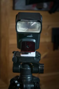 Universal Quick release plate (whit Flash hotshoe )