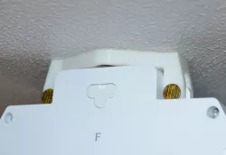Honeywell LED Shop Light Mount