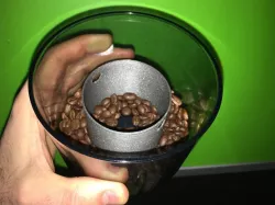 Delonghi Dedica Grinder KG521 - Coffee beans container shutter