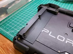 Grip handle for Xplore Bobcat tablet