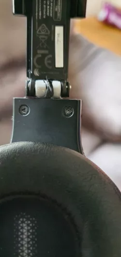 JBL E45BT Wireless headphones hinge replacement