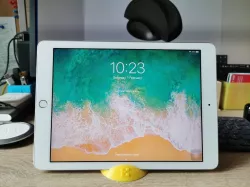 Simple mobile stand