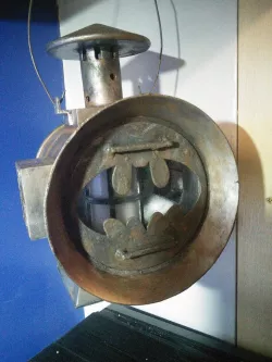 Steampunk Bat Signal Oil Lamp mod