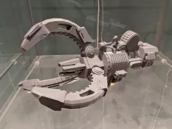 Warlord Titan Saturnyne Laser Cutter/Power Claw