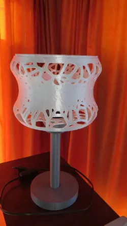 Lamp Voronoi Style