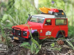 Land Rover Defender with WPL upgrade