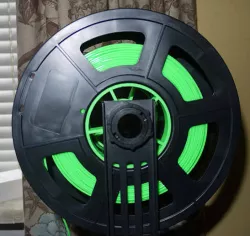 Customisable (customizable) filament spool adapter