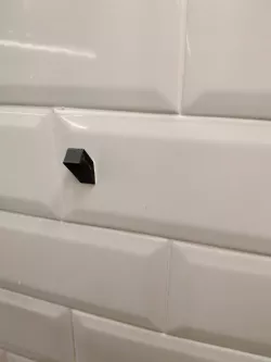 Minimalist hook (to glue)