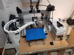 Bowden hotend mount for Geeetech i3. With 3D-touch and beefy chain for more electronics.