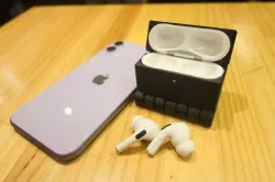 Airpods Pro case with stand holder
