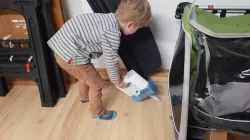 Cyclonic handheld vacuum cleaner