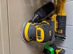 Dewalt 90 degree mount for Orbital Sander