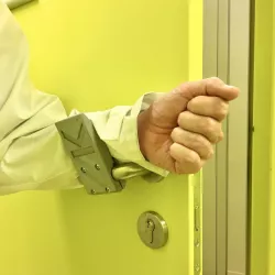 Hands-free door handle (Coronavirus prevention)