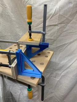Microjig clamp square 