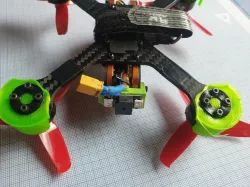 Eachine Tyro 79 LED Halter Kabelentlastung
