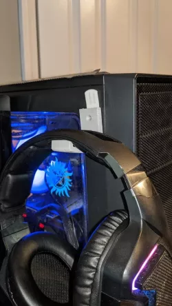 Folding Headphone Mount