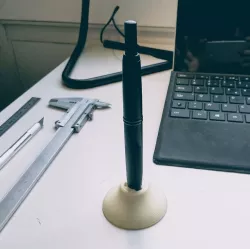 Foutain pen stand (Pilot Capless)