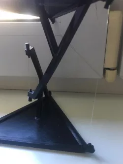 Impossible table pins.