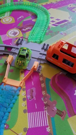Magic track to Duplo train connection