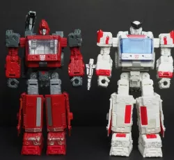 Transformers SIege Ratchet Ironhide Feet