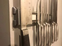 Chicago Cutlery Magnetic Knife Strip Mount