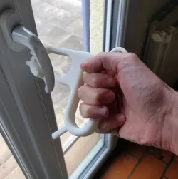 Coronatector - Supportless sturdy multifunction door opener and common surface buffer - alternative savegrabber