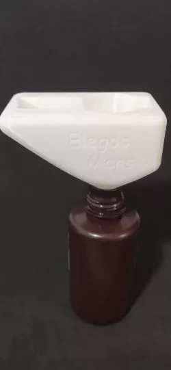 Embudo Elegoo Mars