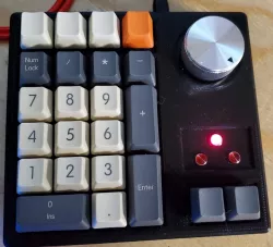 TheUltiPad - a 23 Key Number Pad/Macropad with Rotary Encoder