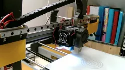 Extruder 2. Linear rail Hephestos 2