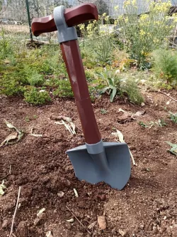 toon toy shovel