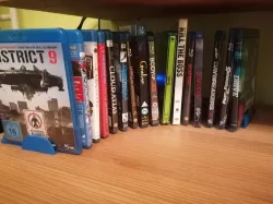 Curved Stackable PS4 / DVD / Blu-Ray stand holder