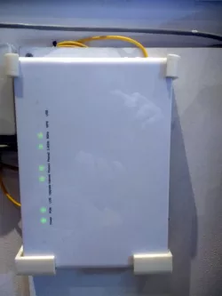 Customizable router wall mount (ZTE ZXHN F680)