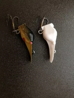 Fire Shot Fishing Lure - Similar to a Hot Shot
