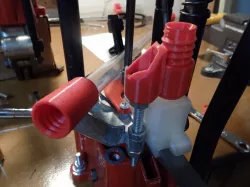 Lee Threaded Single Case Feed and Funnel