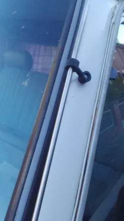 Mazda E2000 - Antenna Mount
