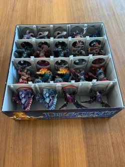 Descent 2nd ed - Large Monsters Box (1 of 2)
