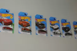 Hot Wheels Wall Mount Display (For small Command strips)
