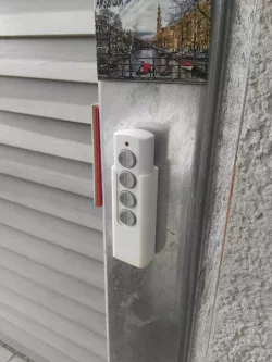 Remote control bracket
