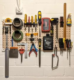 PEG Board things With metric PEG Board