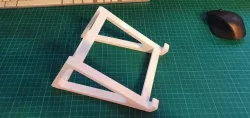 Macbook Pro 16 stand