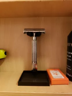 Safety Razor Holder