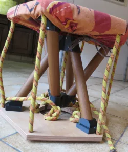 Tensegrity stool