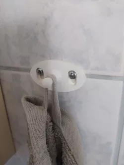 Towel hanger