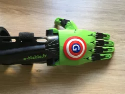 Bouclier Captain America - Accessory for hand from e-Nable