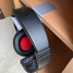 Headset holder clip